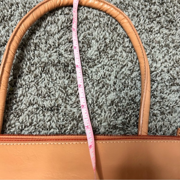 Kenneth Cole New York Leather Shoulder Bag - Picture 8 of 10